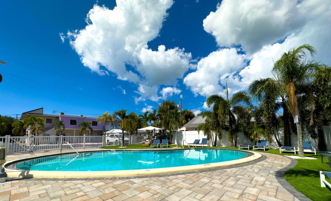 1K Bed Studio Apt With Shared Pool 02 克利尔沃特 外观 照片