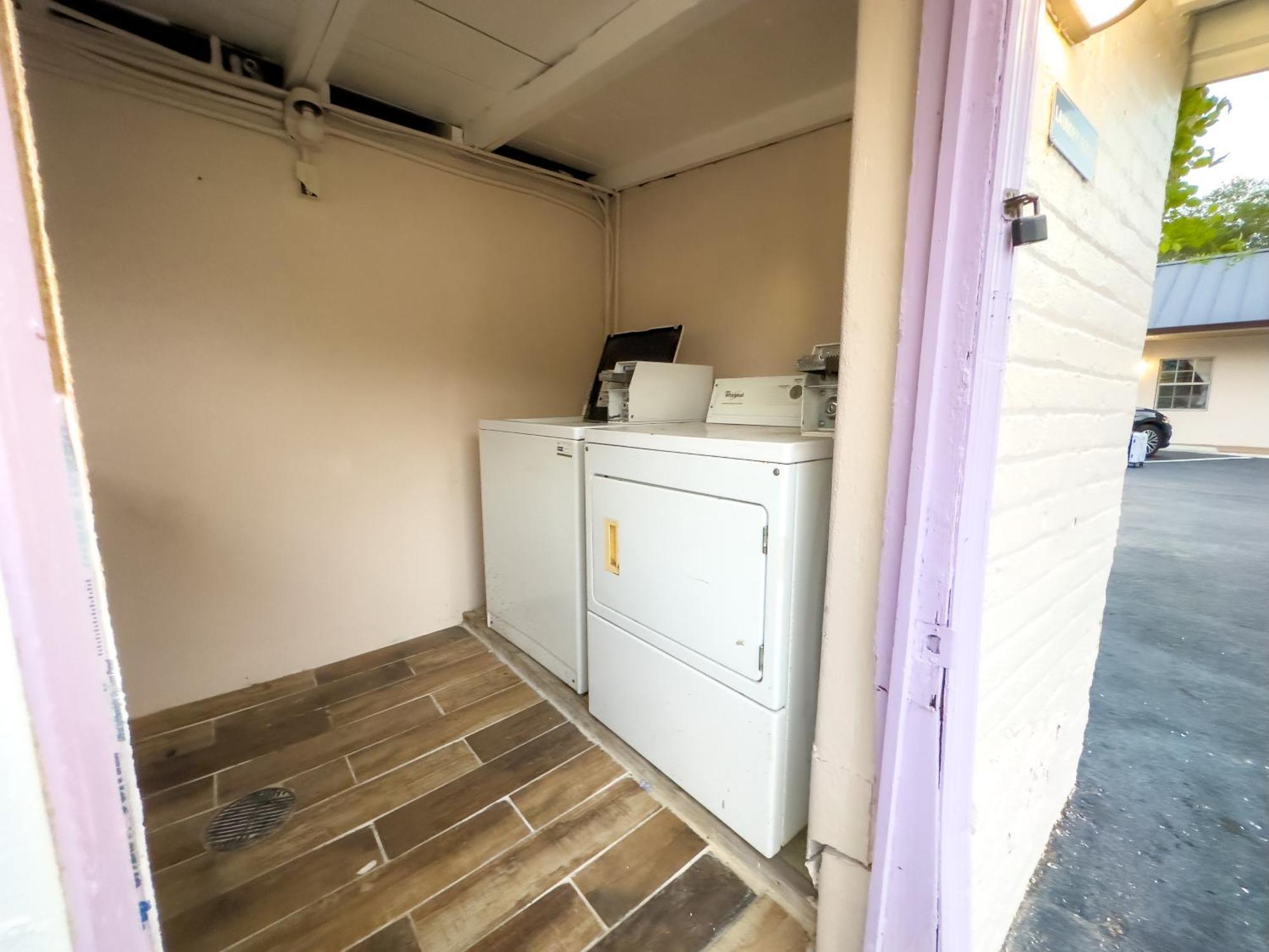 1K Bed Studio Apt With Shared Pool 02 克利尔沃特 外观 照片